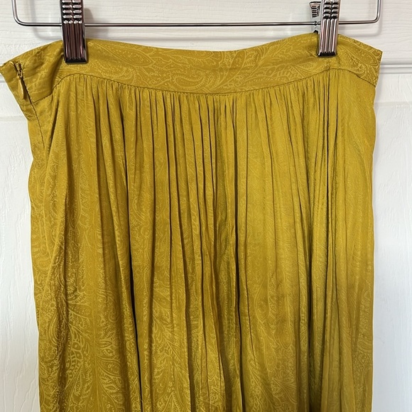 Anemia + Kim (Anthro) gold paisley maxi skirt size 2​ - Picture 4 of 5
